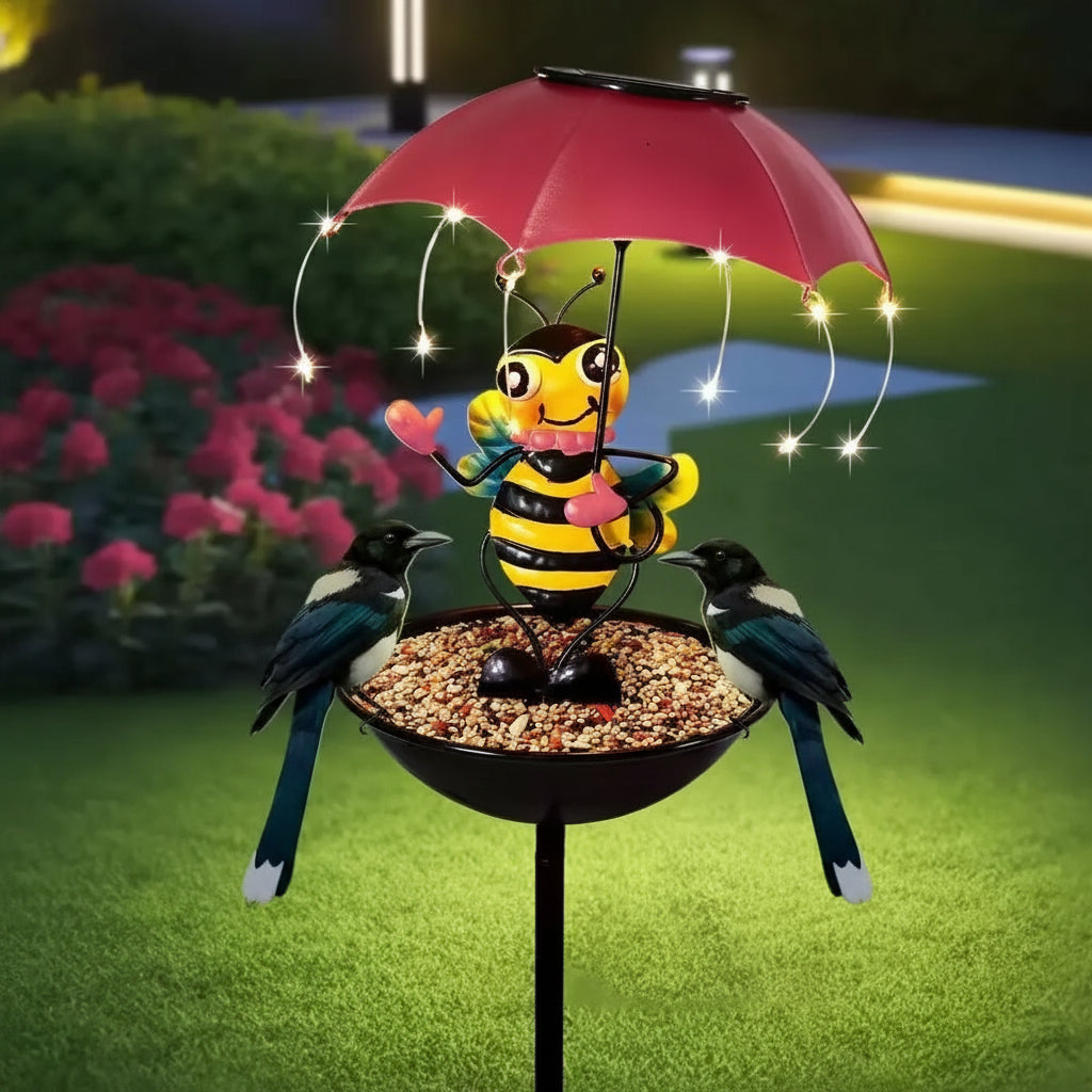 Ironwork Bee Statue Bird Feeder with Solar LED Light, Garden Outdoor Garden Accessories, Backyard Decor, Home Decor Collectible, Lighted Decorative Piece, Ideal for Lawns & Courtyards, Great Gift for Father’S Day & Christmas